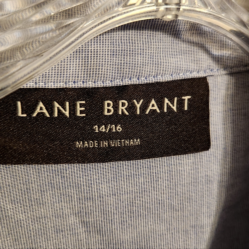 Lane Bryant | Women’s Blue Quarter V-Neck Collared Blouse (Size 14/16) - Picture 2 of 12